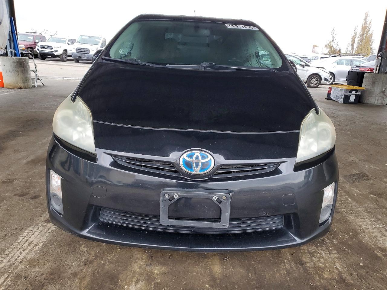 2011 TOYOTA PRIUS photo 9