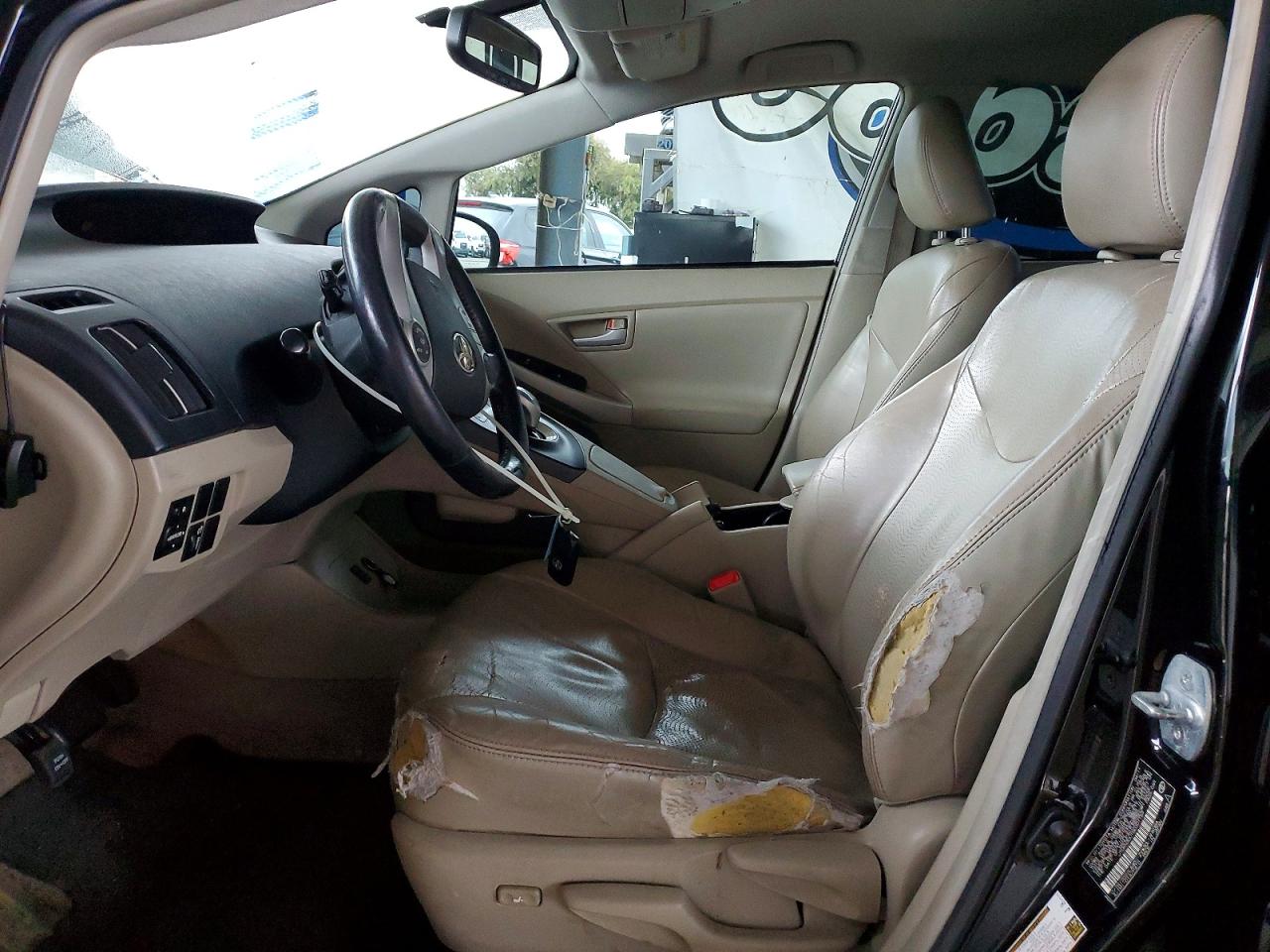 2011 TOYOTA PRIUS photo 13