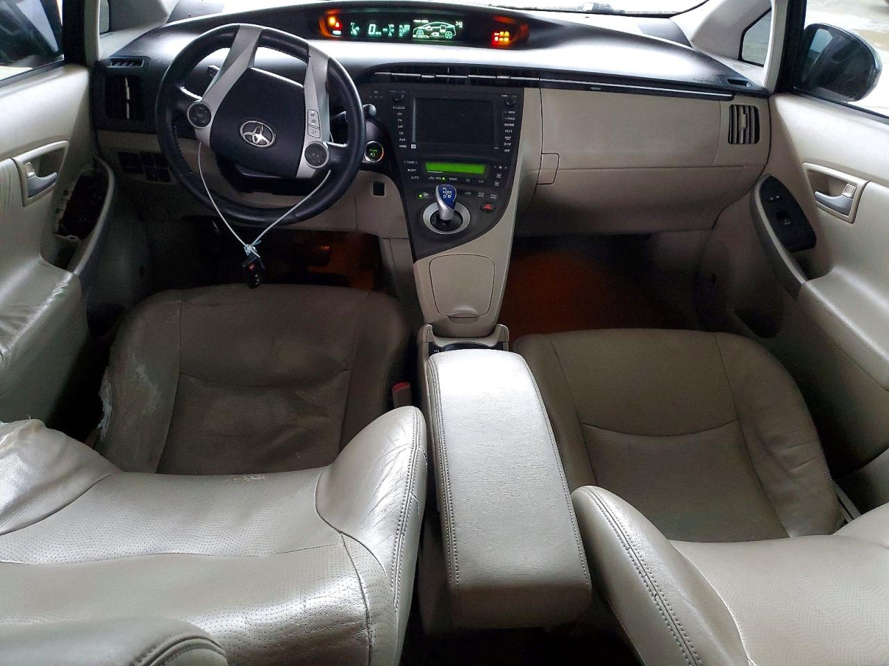 2011 TOYOTA PRIUS photo 15
