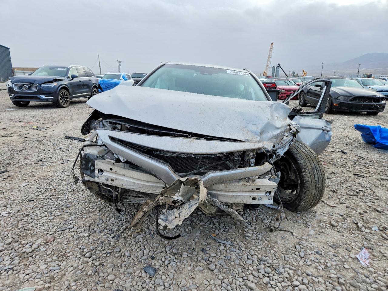 2019 TOYOTA CAMRY SE photo 5