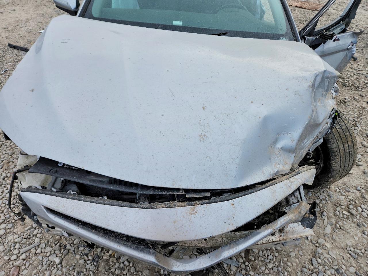 2019 TOYOTA CAMRY SE photo 11