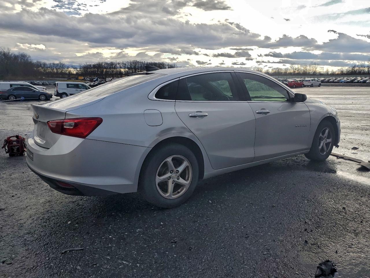 2017 CHEVROLET MALIBU LS photo 3