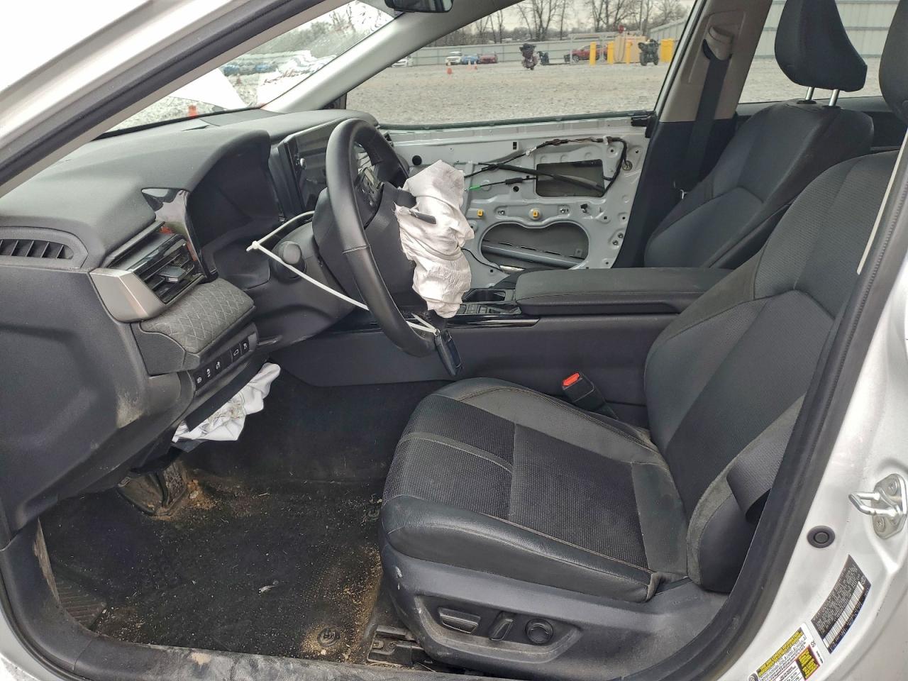 2025 TOYOTA CAMRY XSE photo 7