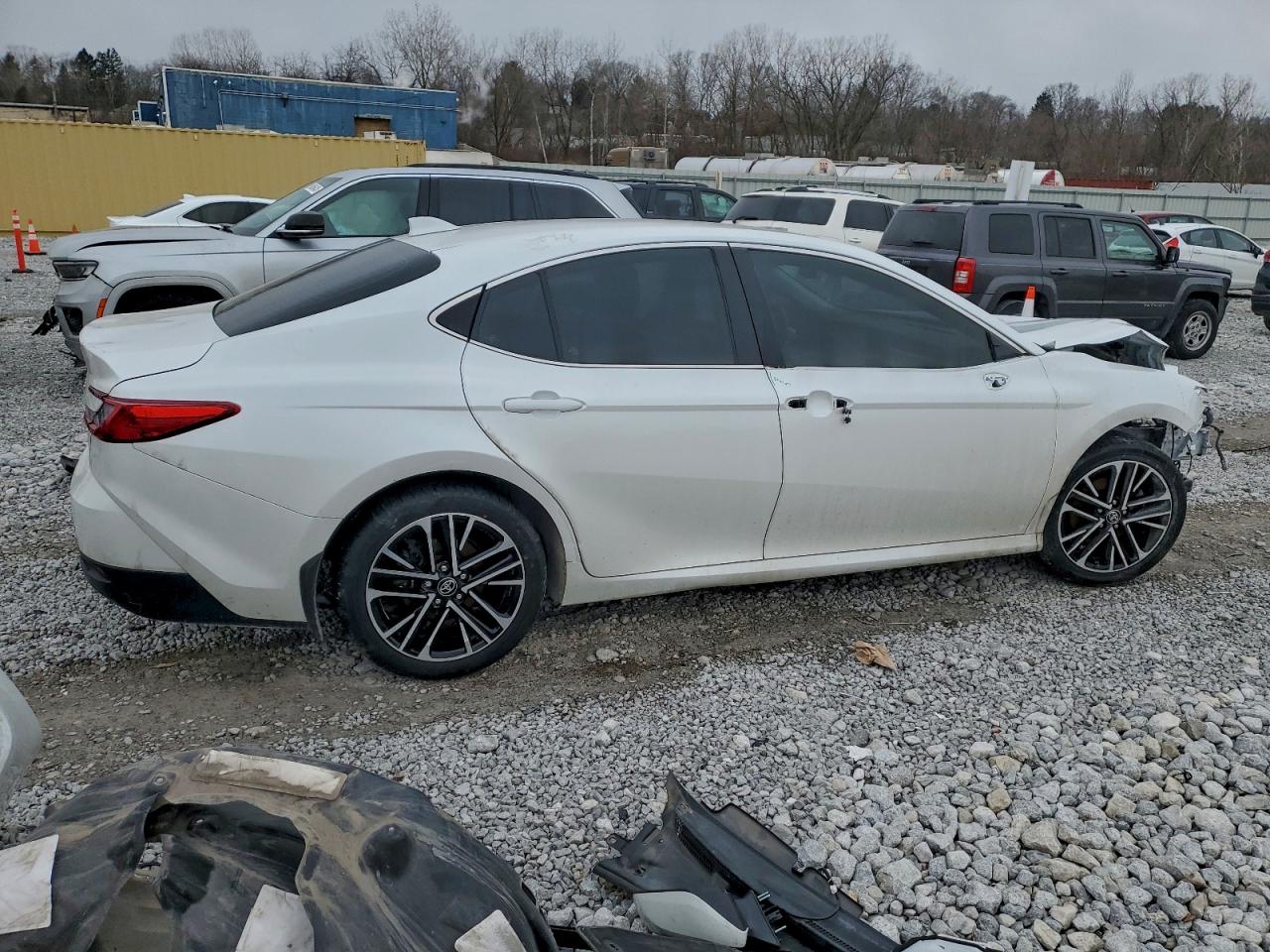 2025 TOYOTA CAMRY XSE photo 3