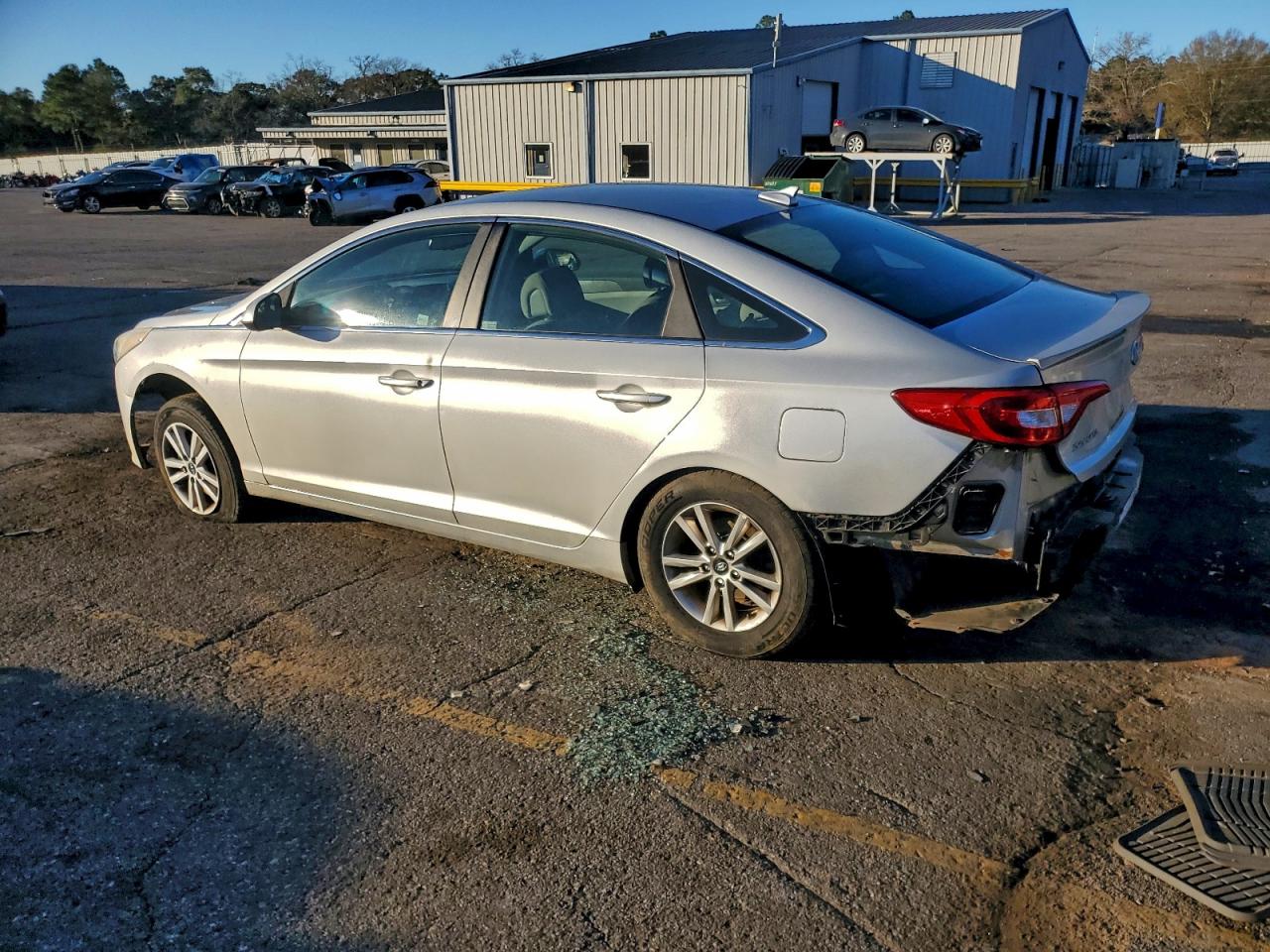 2016 HYUNDAI SONATA SE photo 2