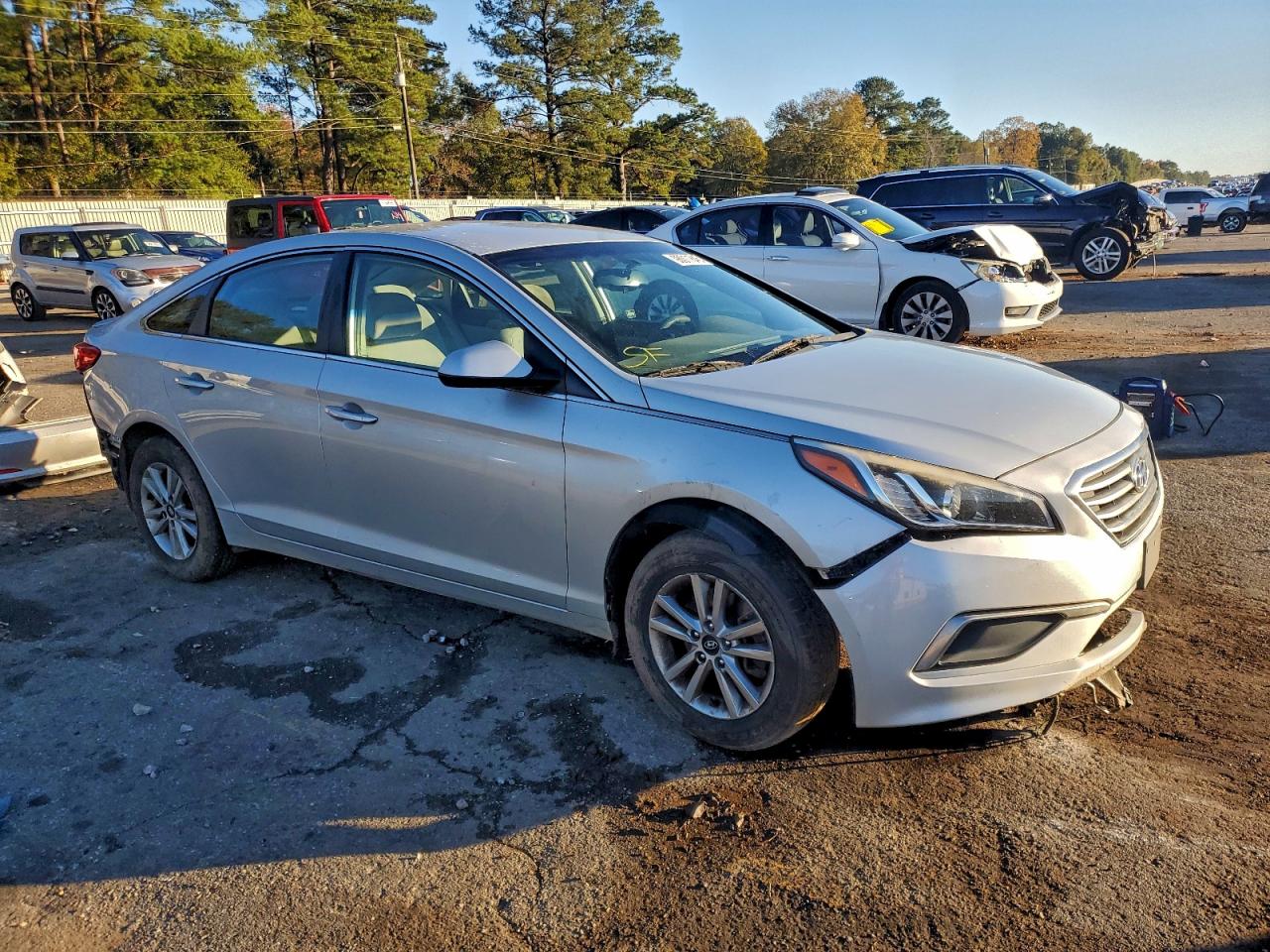 2016 HYUNDAI SONATA SE photo 4
