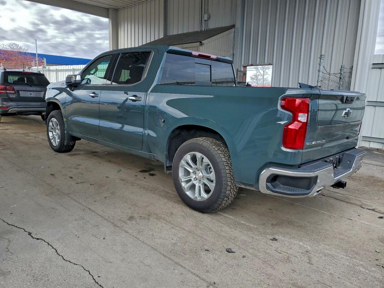 2025 CHEVROLET SILVERADO K1500 LTZ photo 3