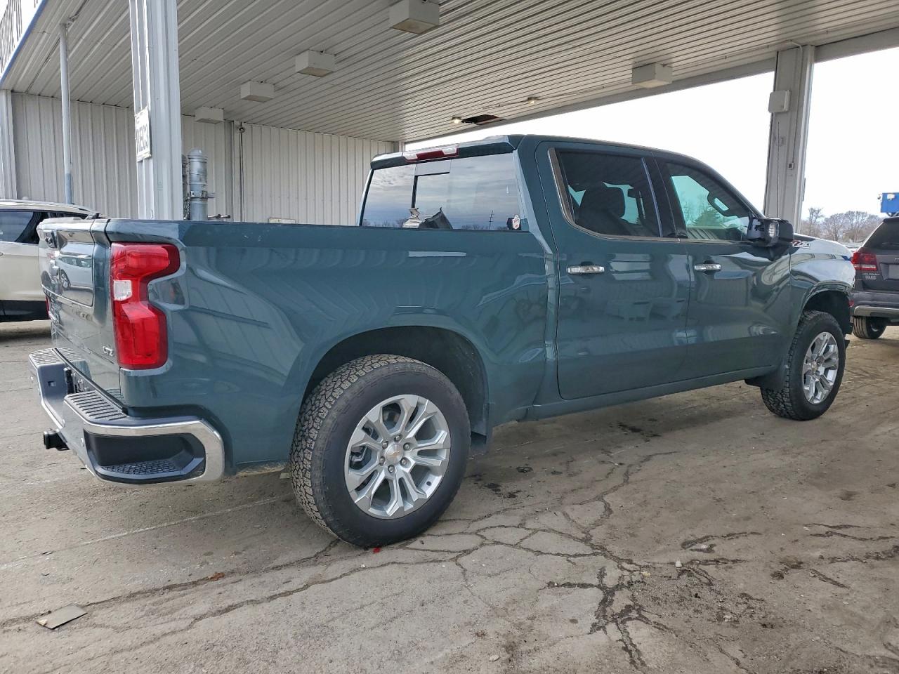 2025 CHEVROLET SILVERADO K1500 LTZ photo 5
