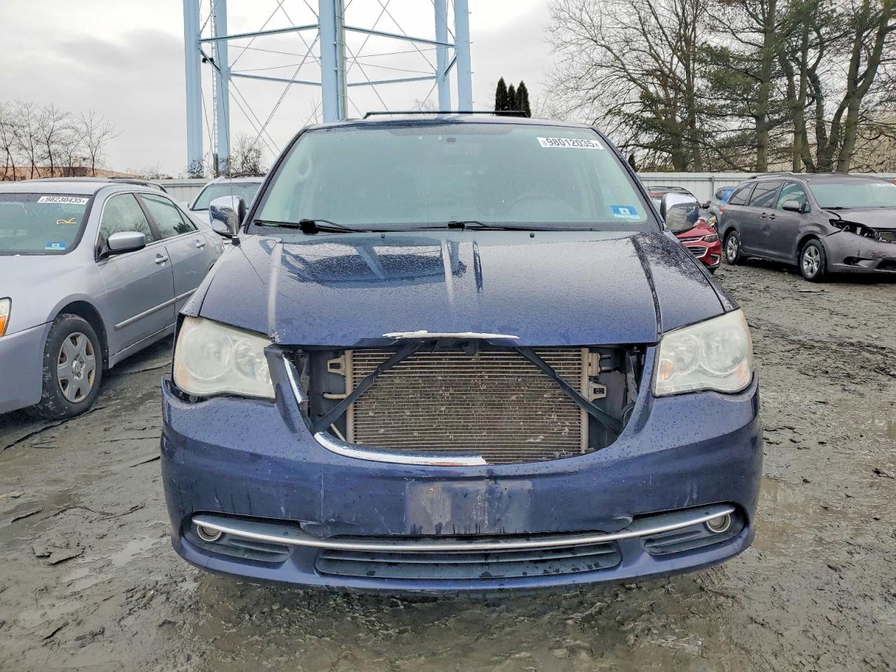 2012 CHRYSLER TOWN & COUNTRY TOURING L photo 5
