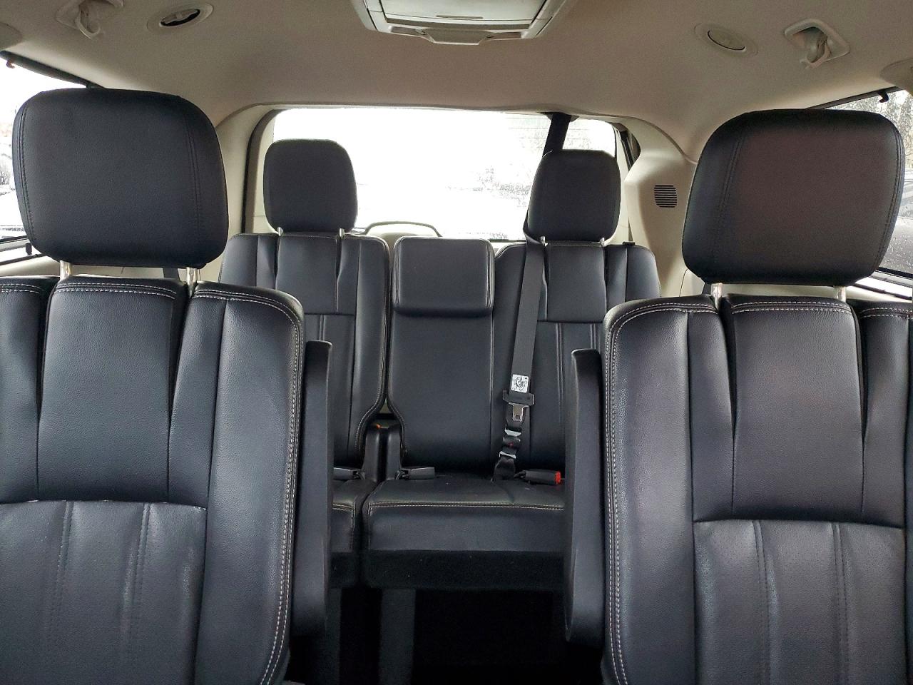 2012 CHRYSLER TOWN & COUNTRY TOURING L photo 10
