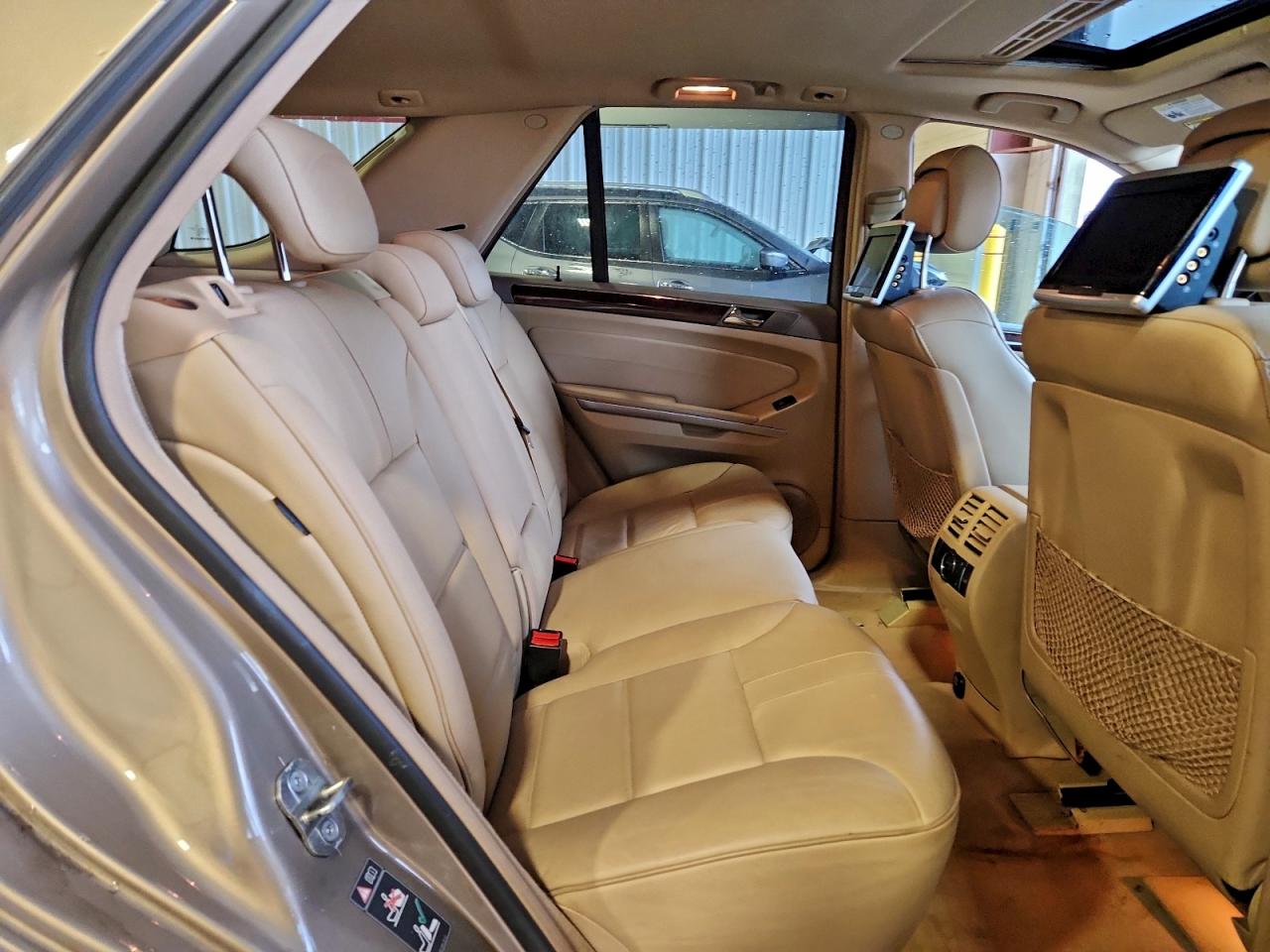 2010 MERCEDES-BENZ ML 550 4MATIC photo 11