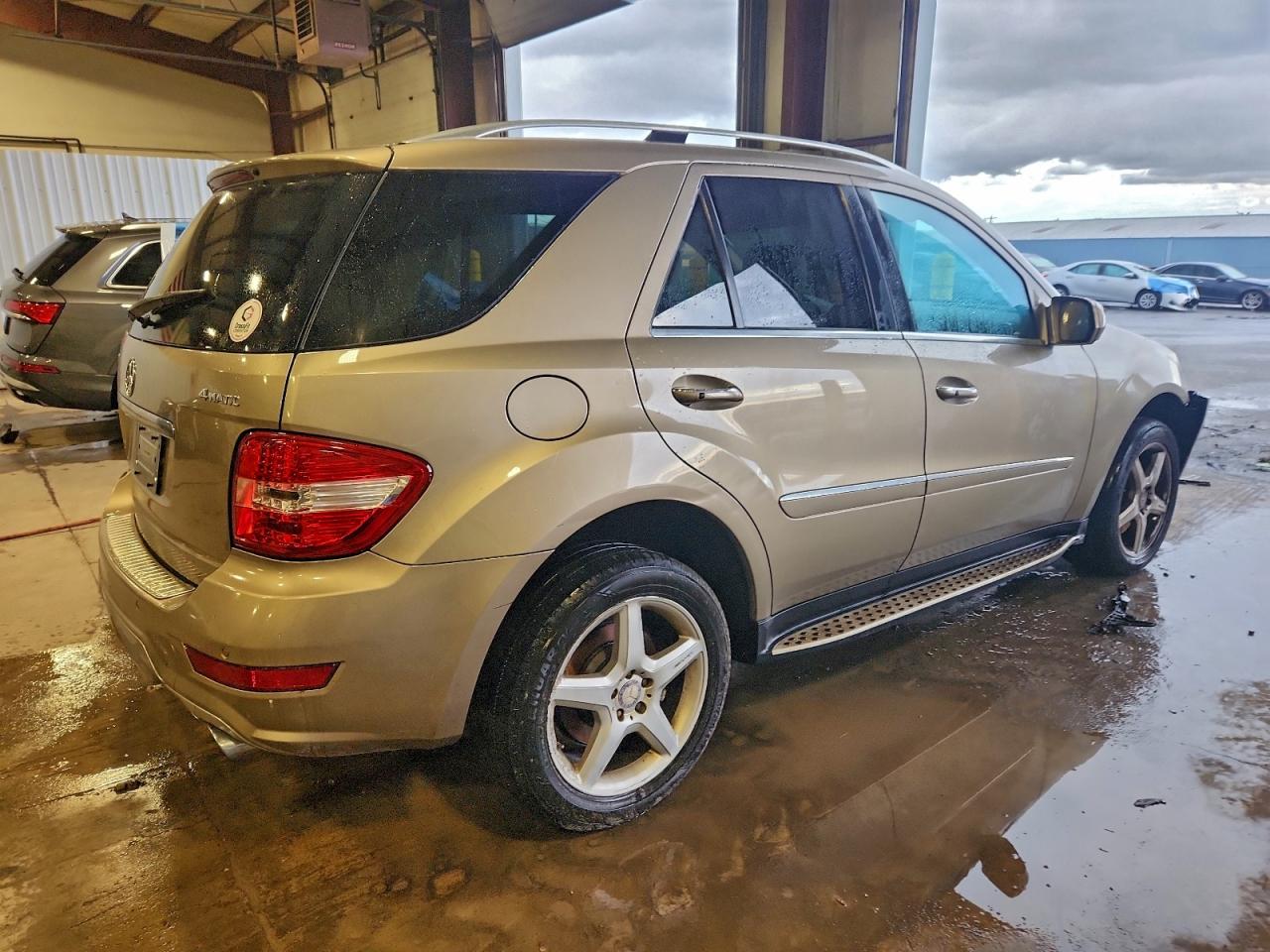 2010 MERCEDES-BENZ ML 550 4MATIC photo 3