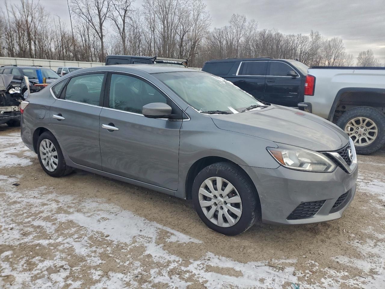 2018 NISSAN SENTRA S photo 4