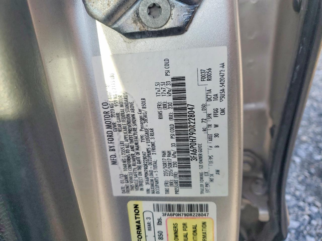 2013 FORD FUSION SE photo 12