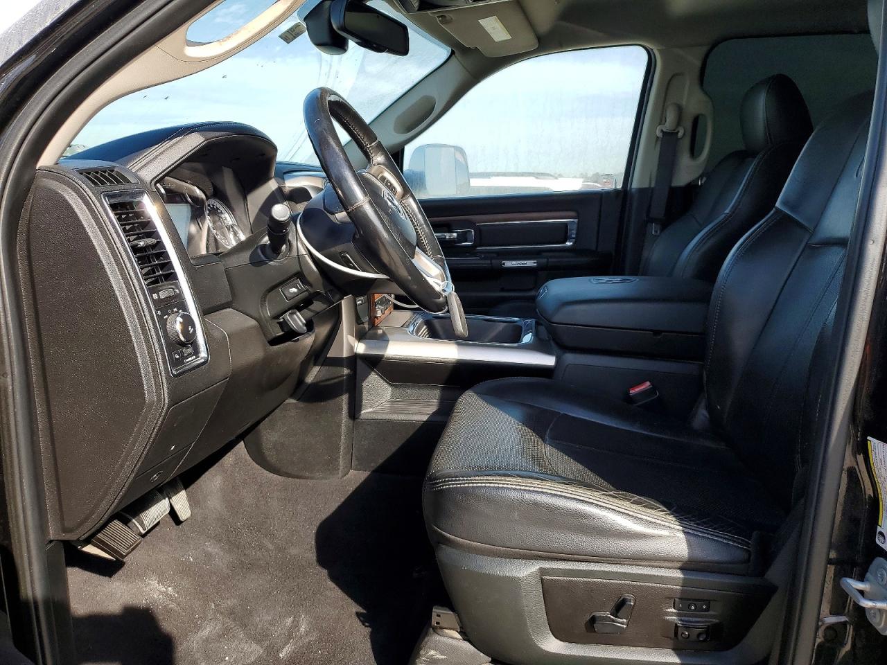 2018 RAM 3500 LARAMIE photo 7