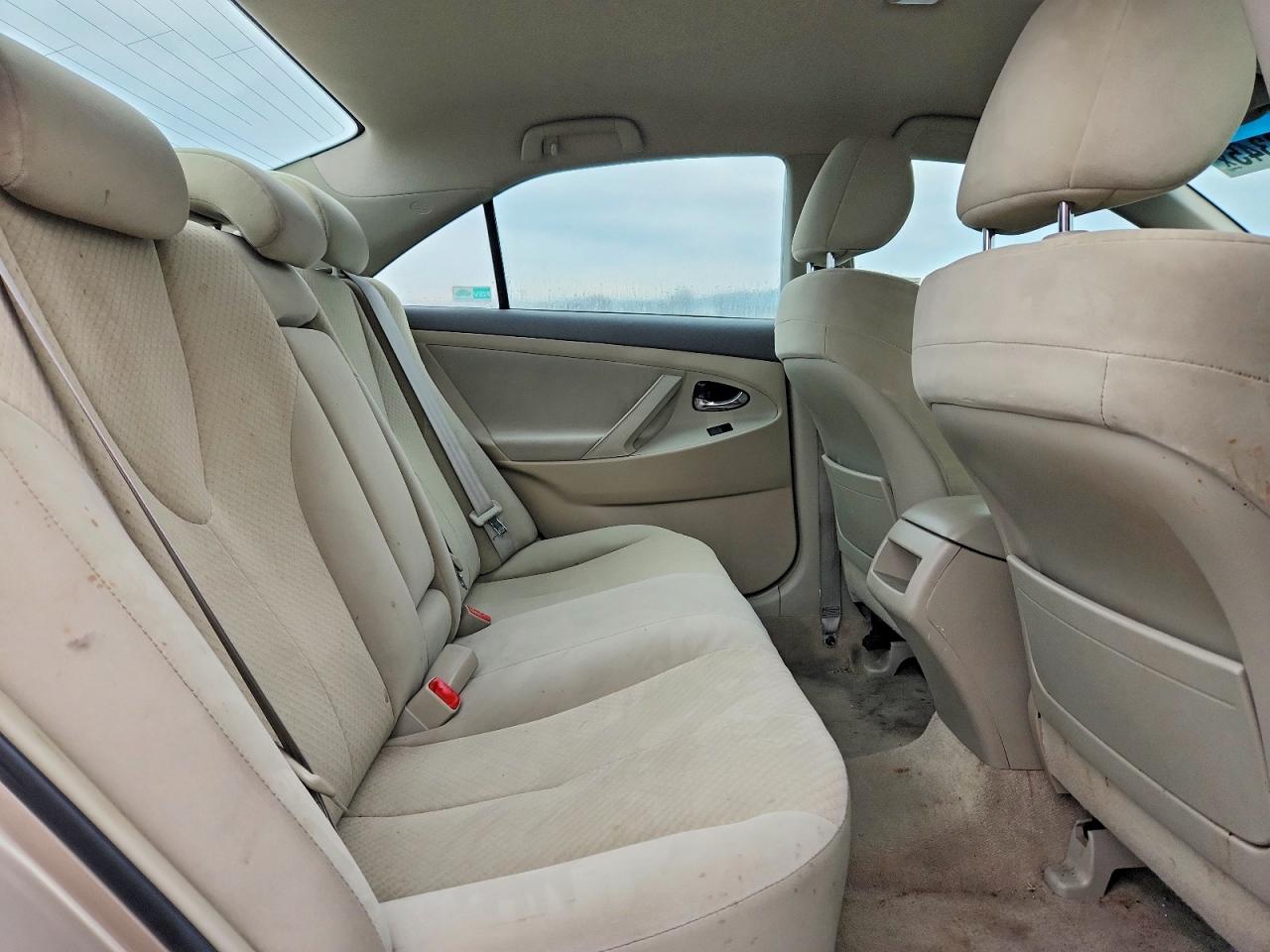 2009 TOYOTA CAMRY BASE photo 10
