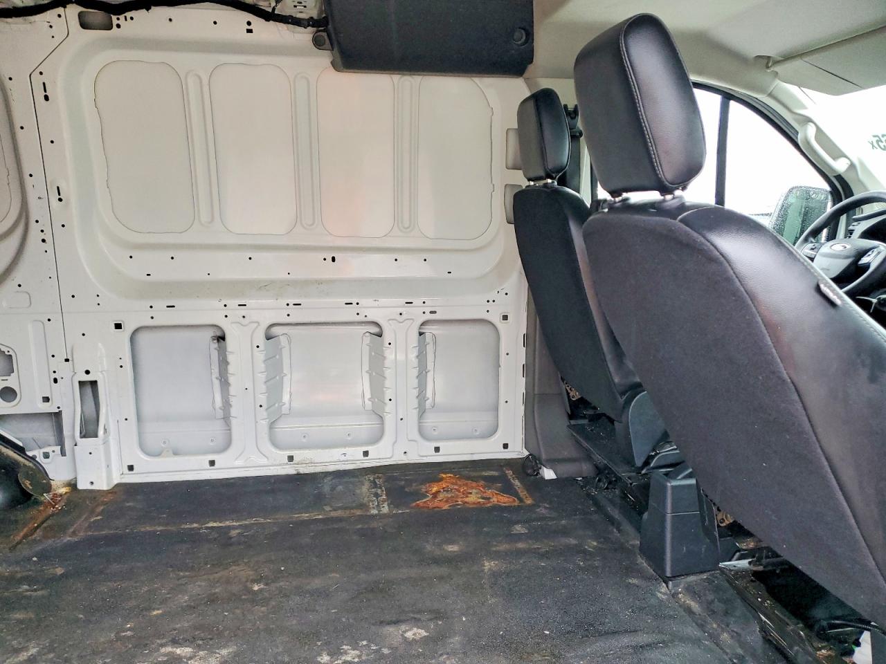2020 FORD TRANSIT T-150 photo 11