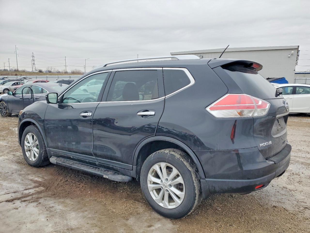 2016 NISSAN ROGUE S photo 2