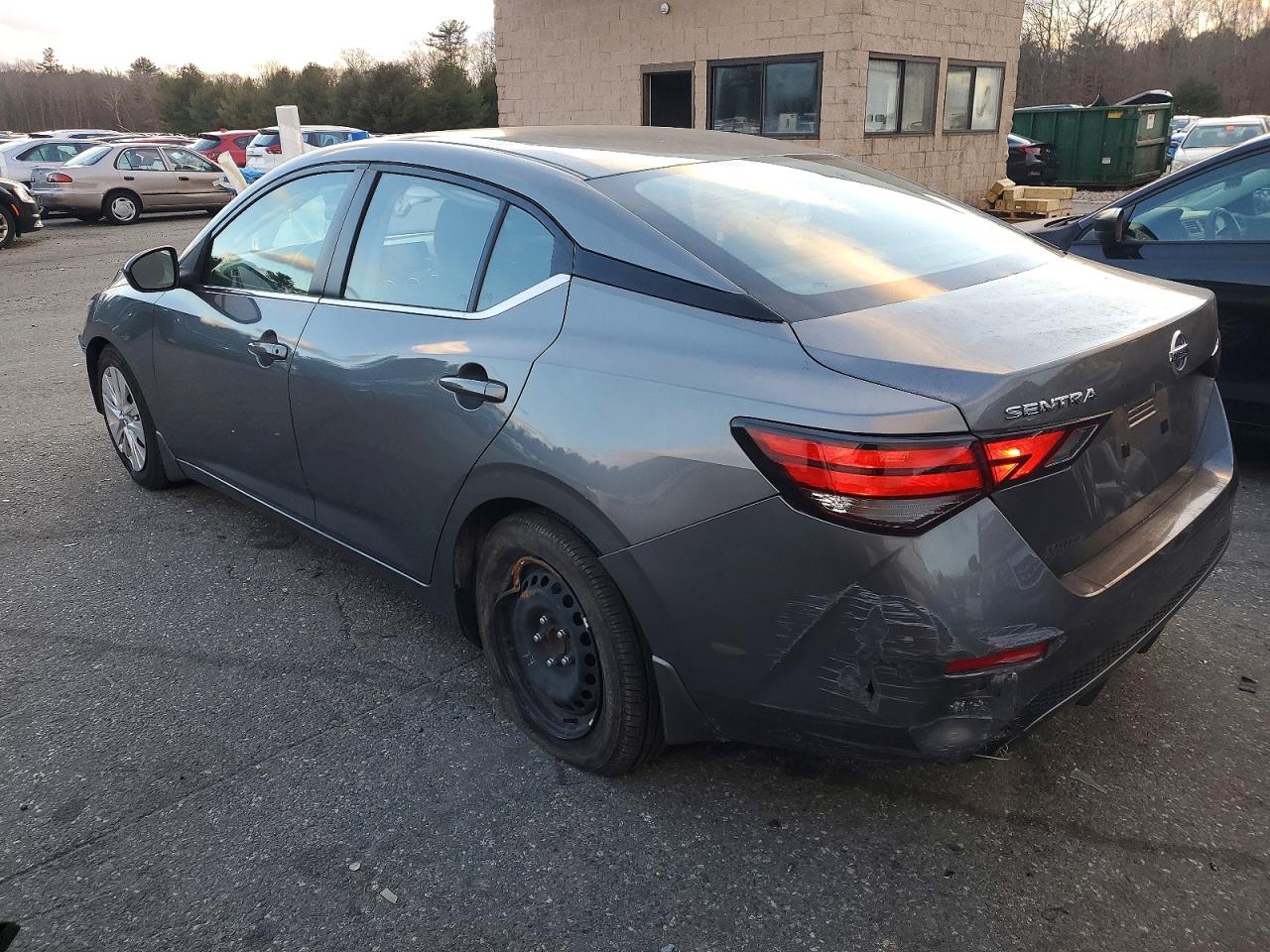 2022 NISSAN SENTRA S photo 2