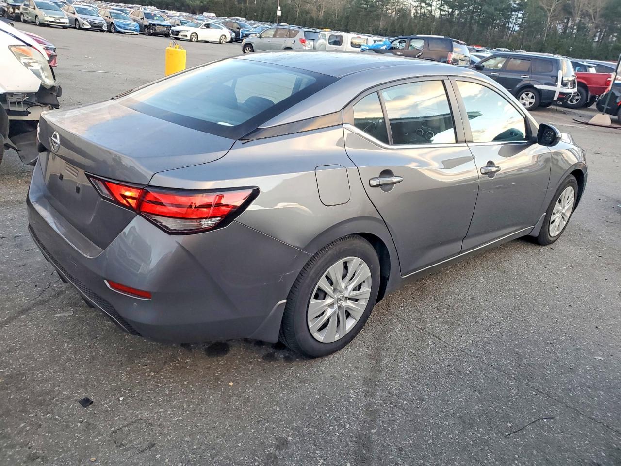2022 NISSAN SENTRA S photo 3