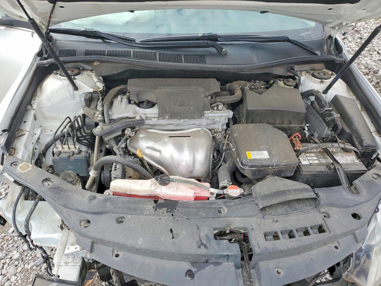 2016 TOYOTA CAMRY LE photo 11