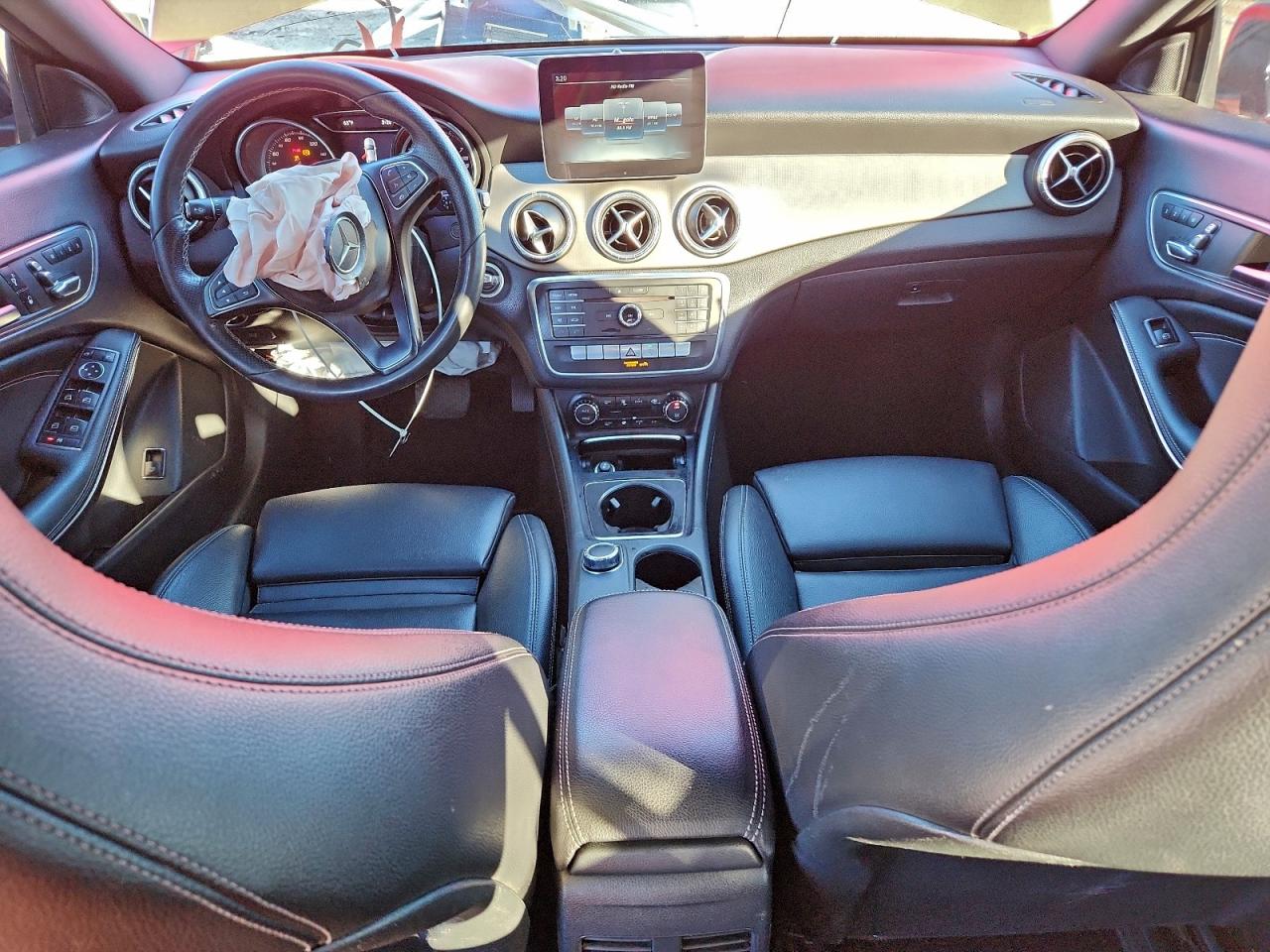2018 MERCEDES-BENZ CLA 250 photo 8