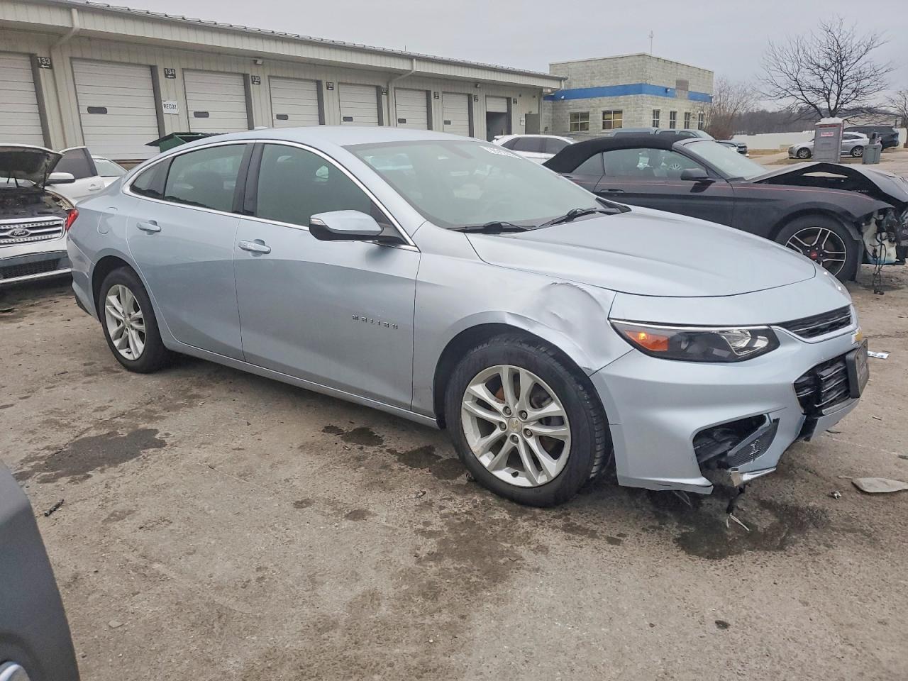 2018 CHEVROLET MALIBU LT photo 4
