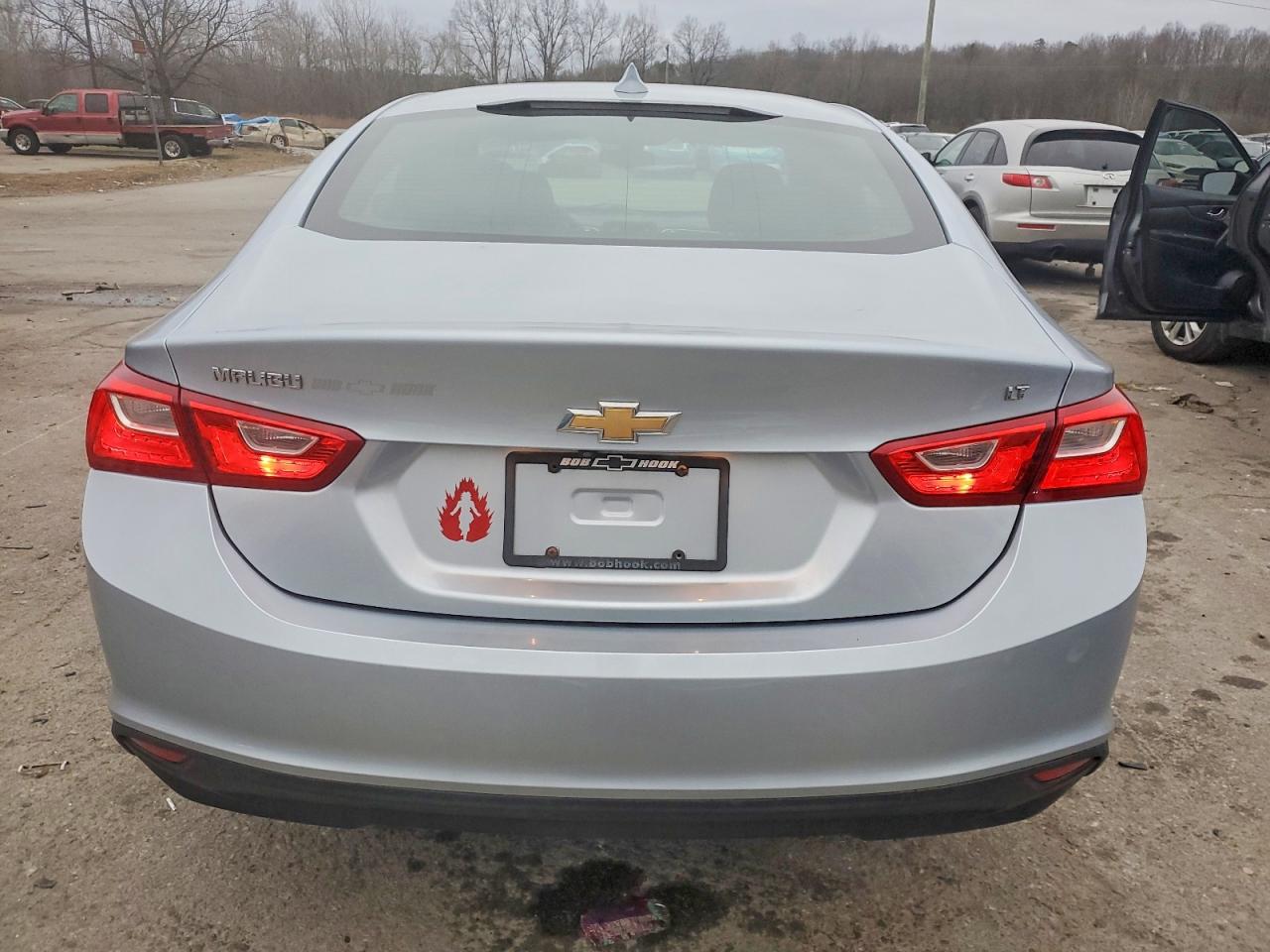 2018 CHEVROLET MALIBU LT photo 6