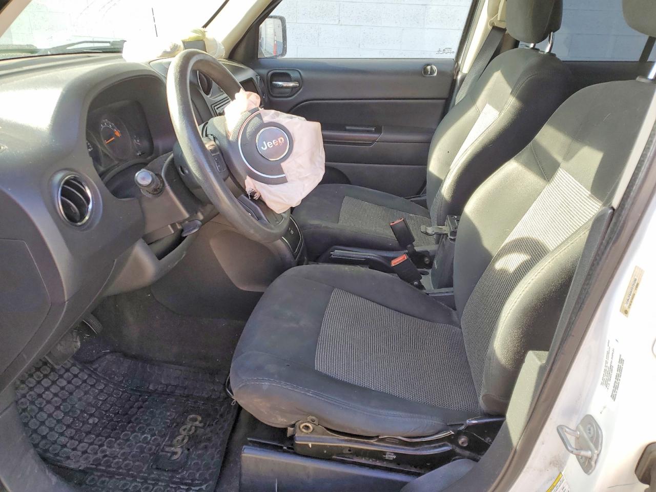 2014 JEEP PATRIOT SPORT photo 7