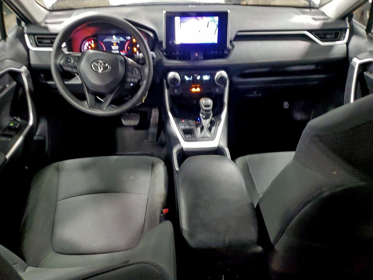 2024 TOYOTA RAV4 LE photo 8