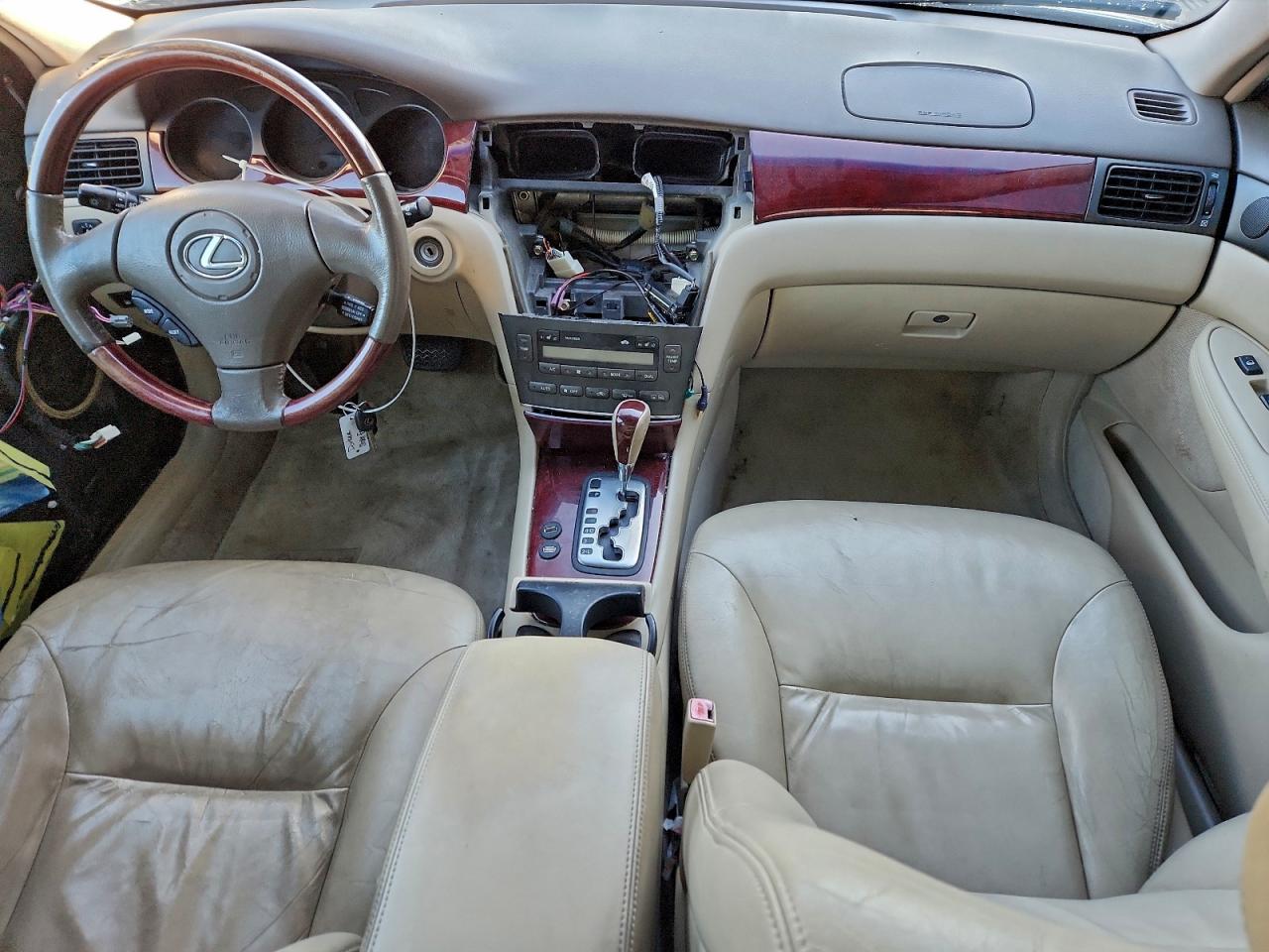 2002 LEXUS ES 300 photo 8