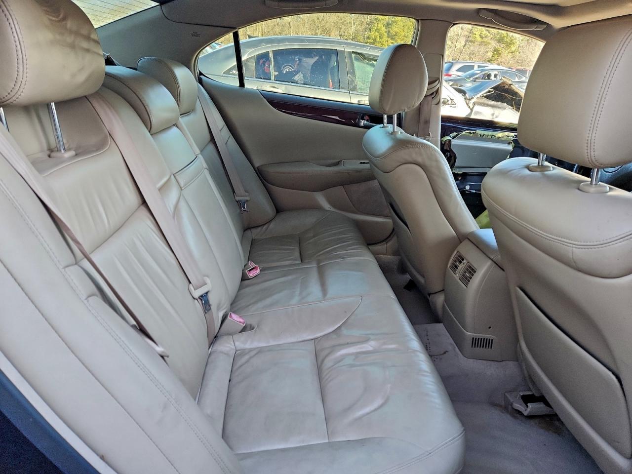 2002 LEXUS ES 300 photo 10