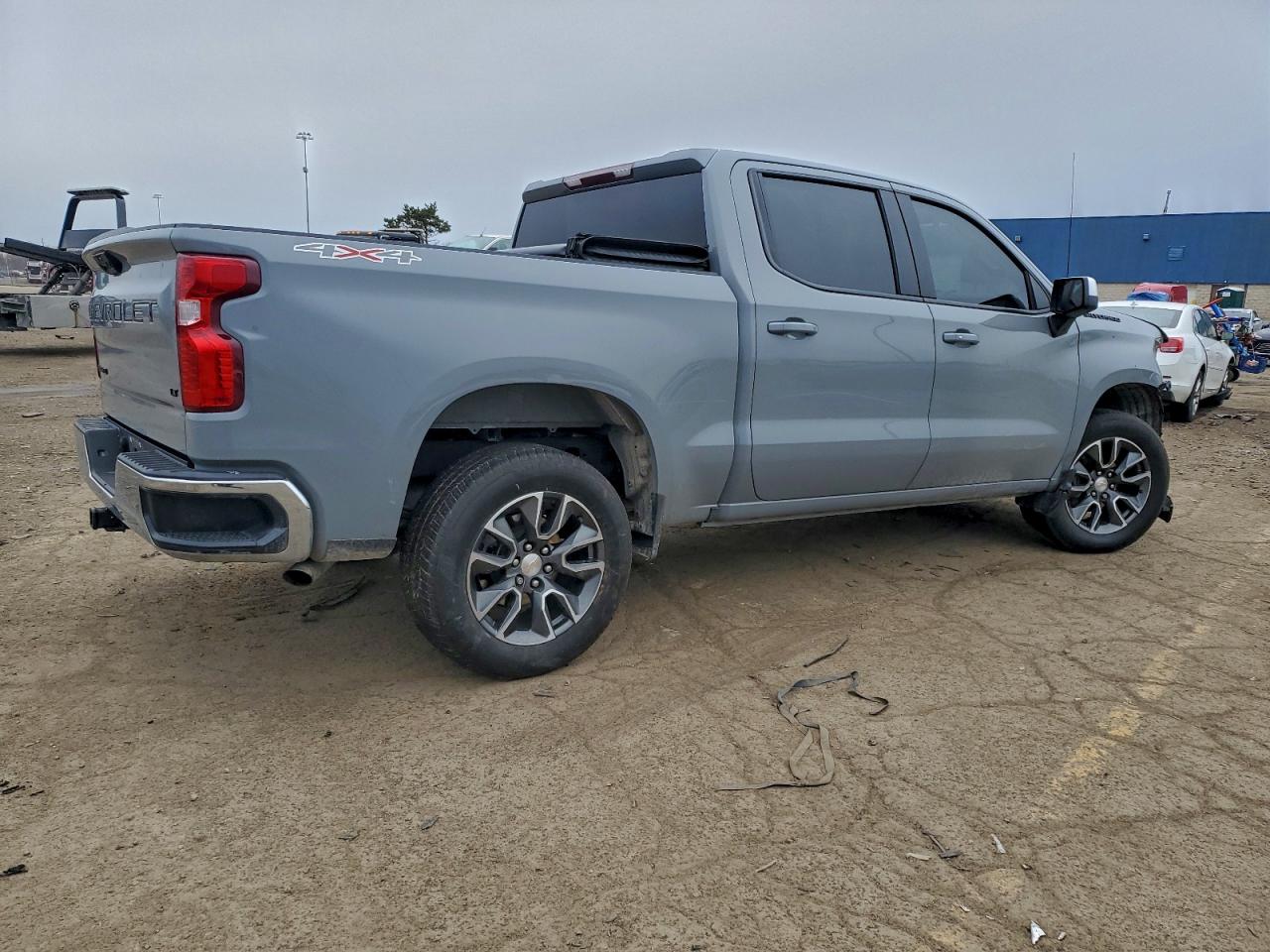 2024 CHEVROLET SILVERADO K1500 LT-L photo 3