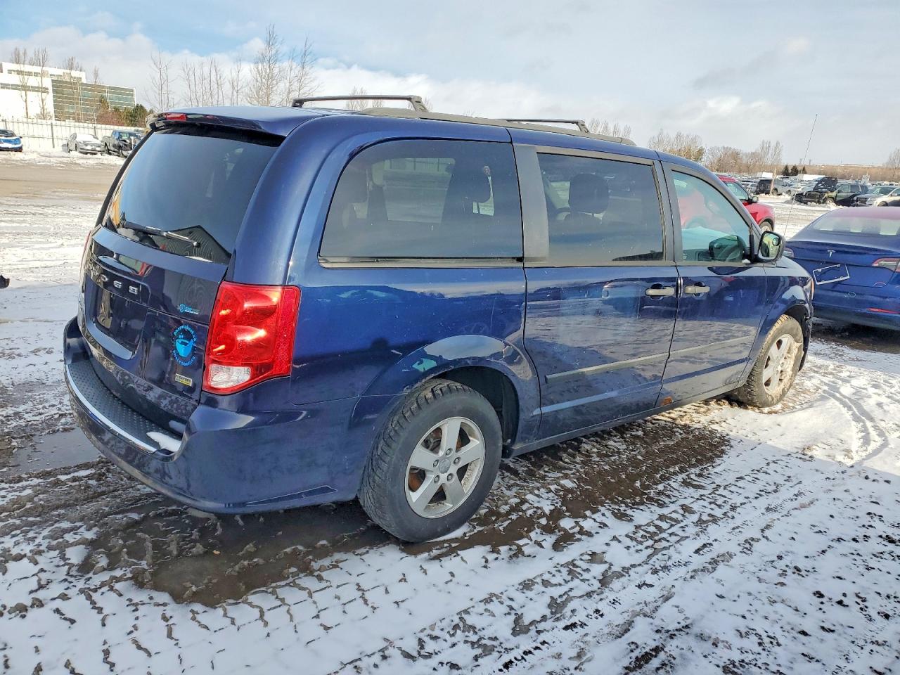 2013 DODGE GRAND CARAVAN SE photo 3