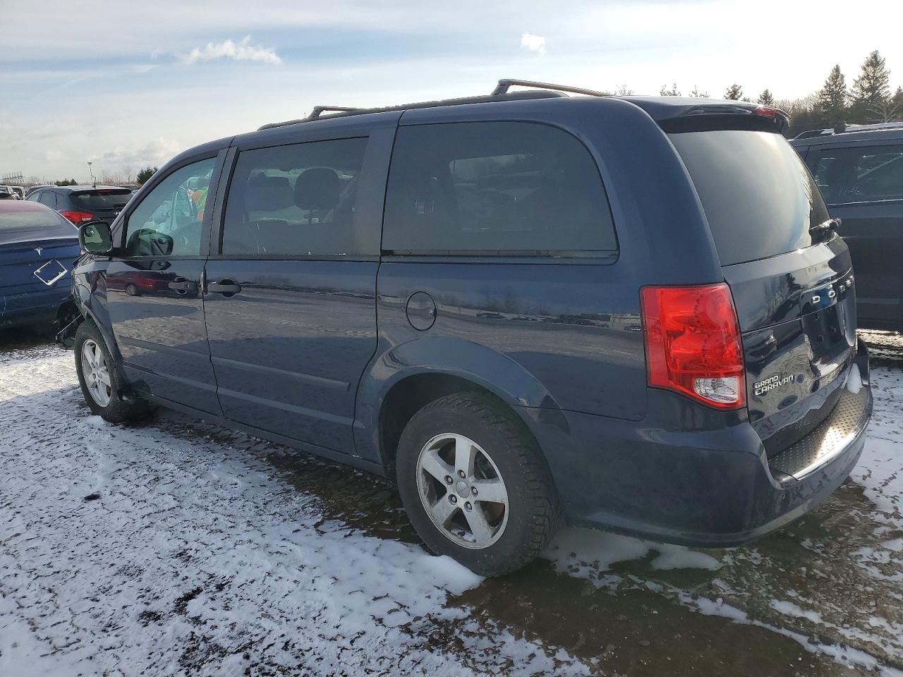 2013 DODGE GRAND CARAVAN SE photo 2