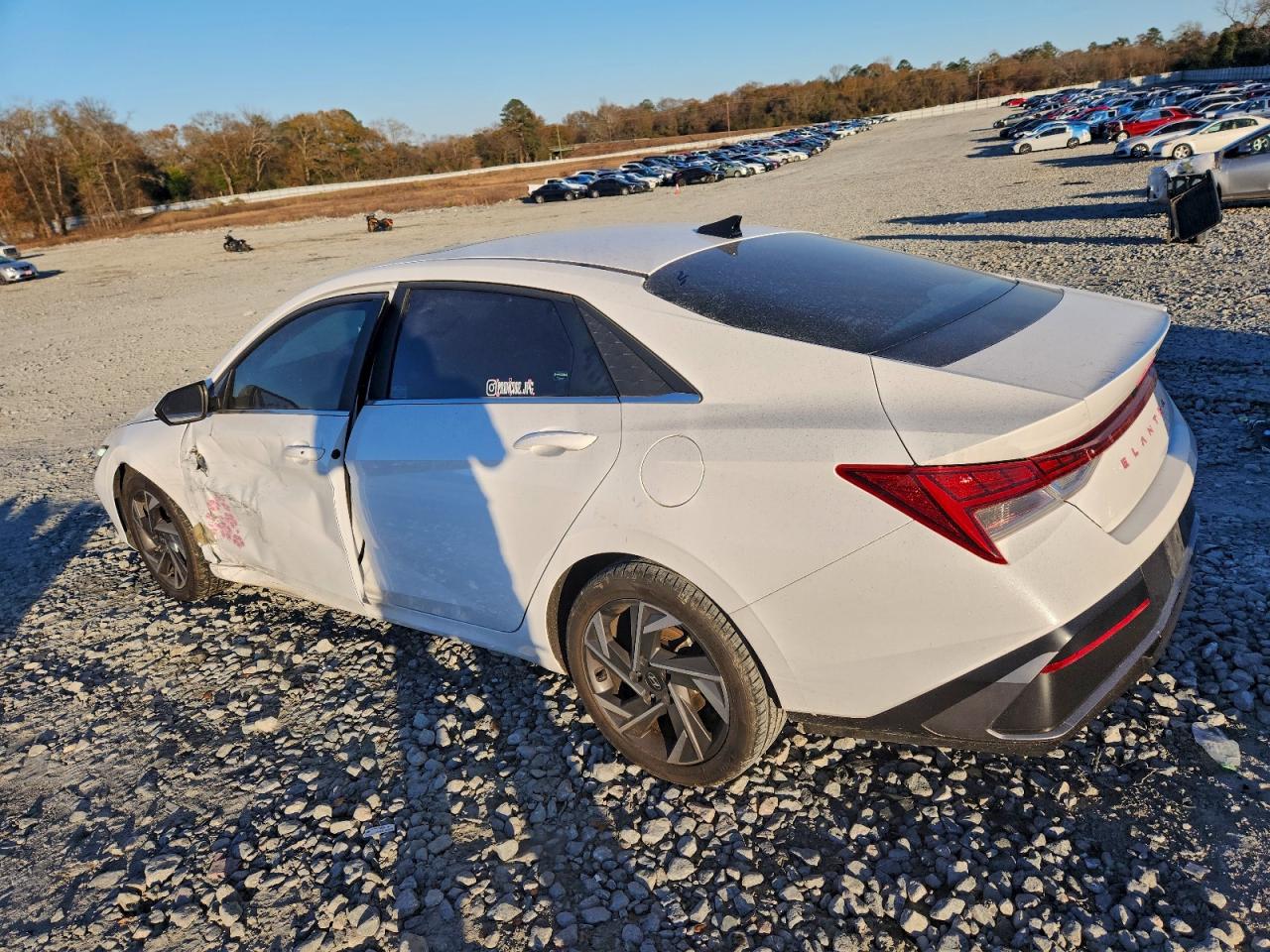 2024 HYUNDAI ELANTRA SEL photo 2