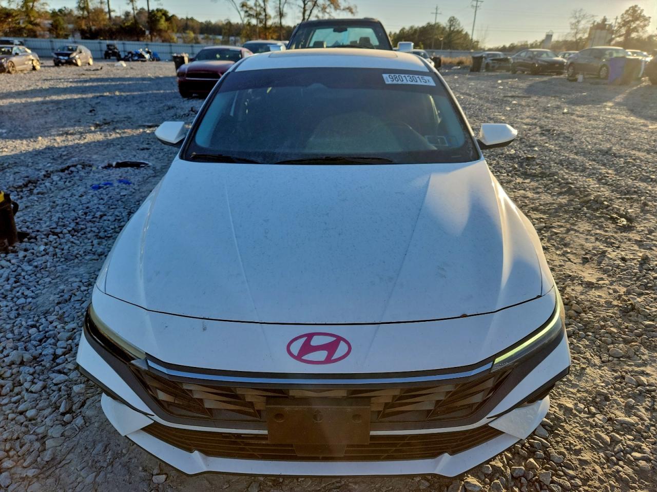 2024 HYUNDAI ELANTRA SEL photo 5