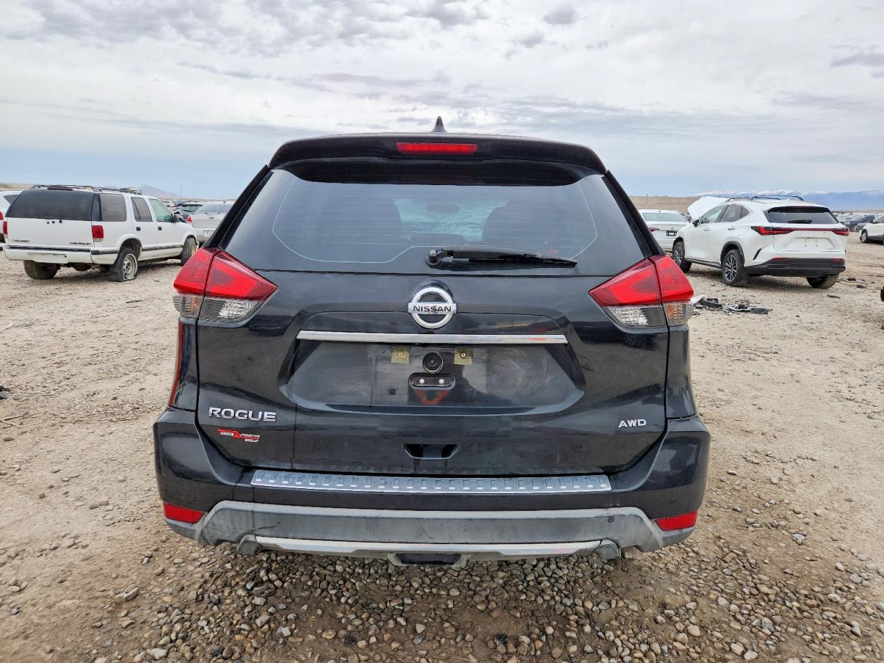 2018 NISSAN ROGUE S photo 11