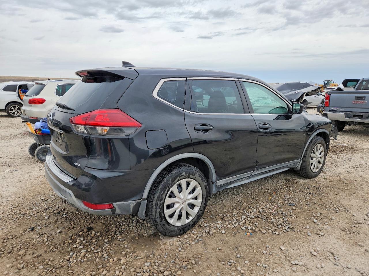 2018 NISSAN ROGUE S photo 5