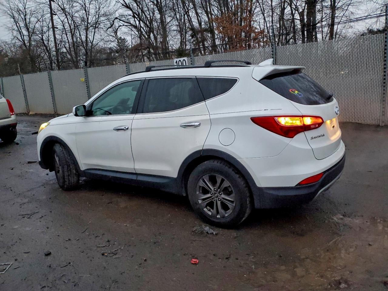 2015 HYUNDAI SANTA FE SPORT photo 2