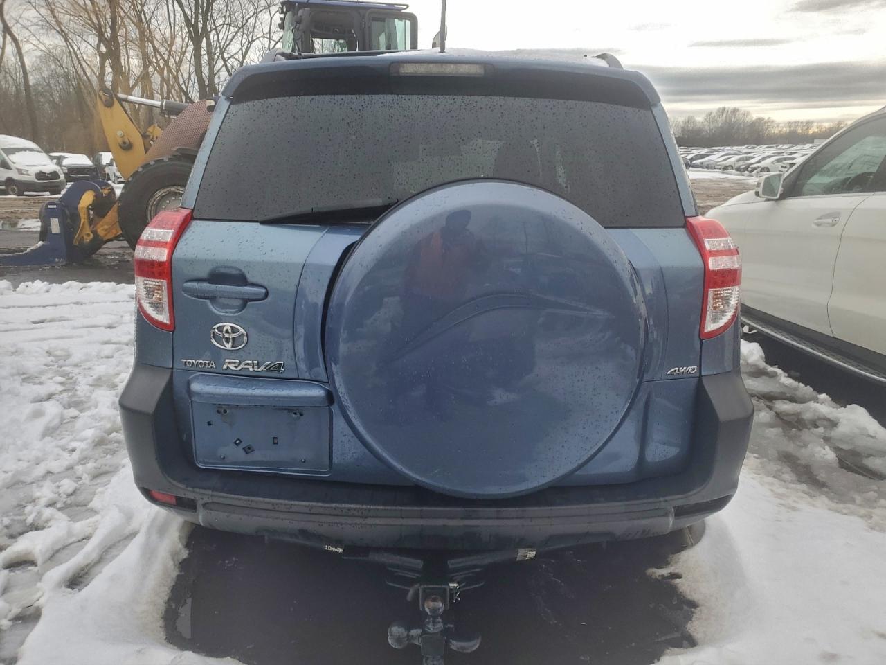 2010 TOYOTA RAV4 photo 6