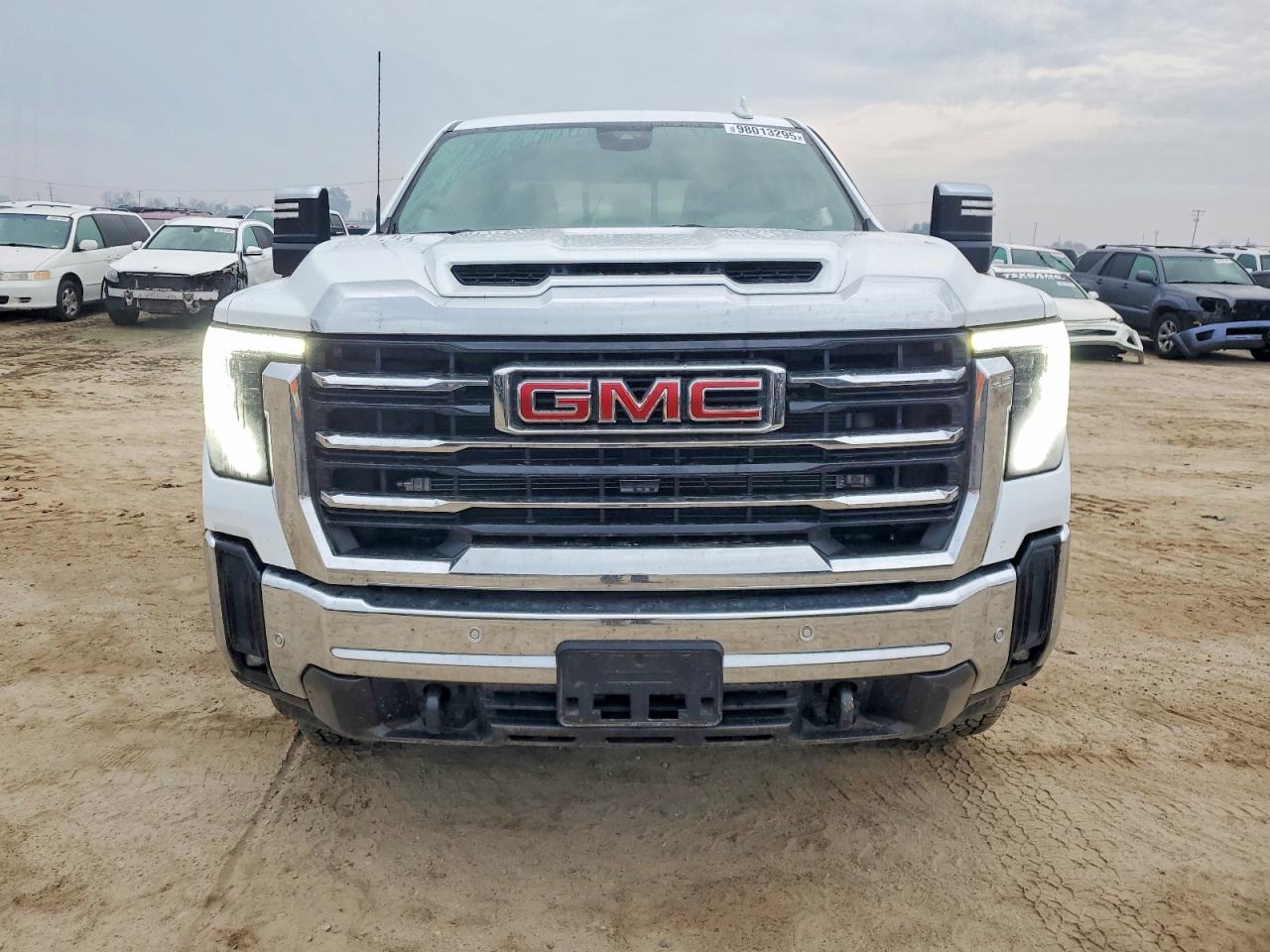 2025 GMC SIERRA K3500 SLT photo 5