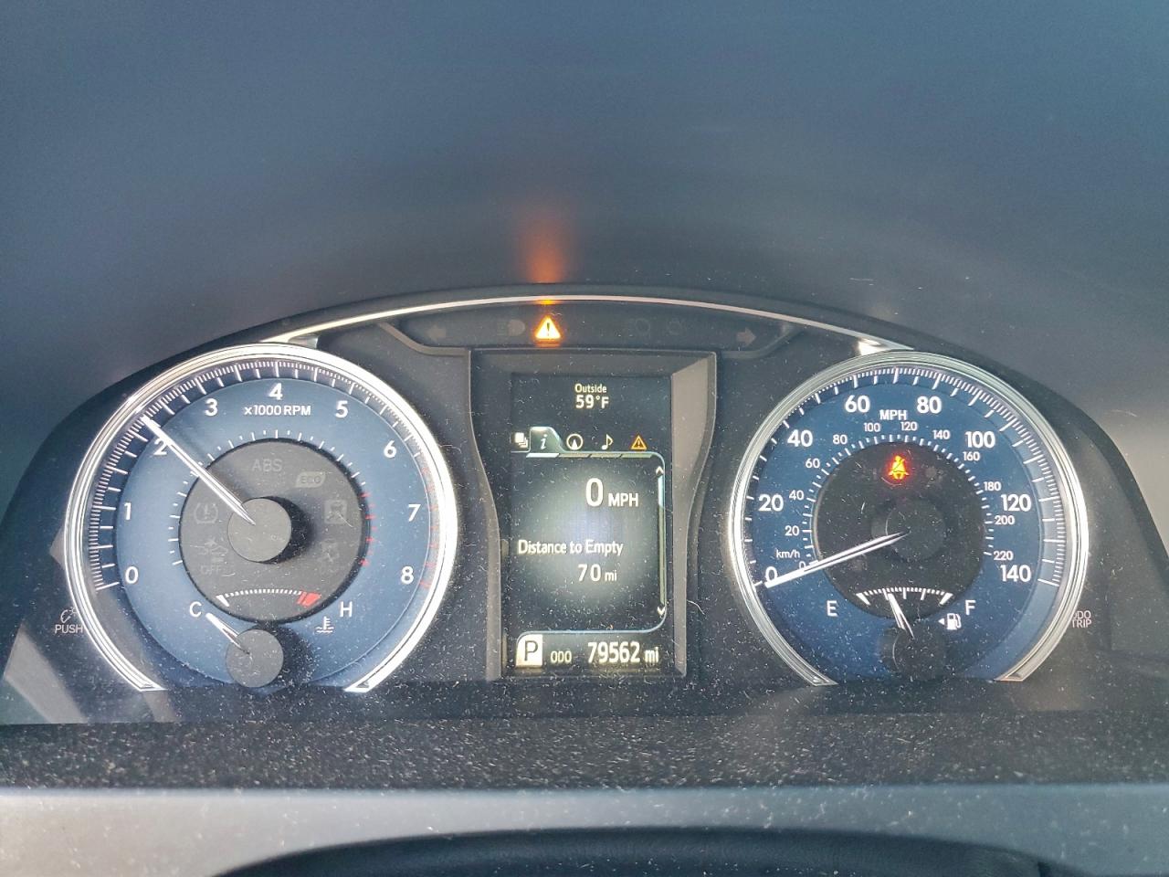 2016 TOYOTA CAMRY LE photo 9