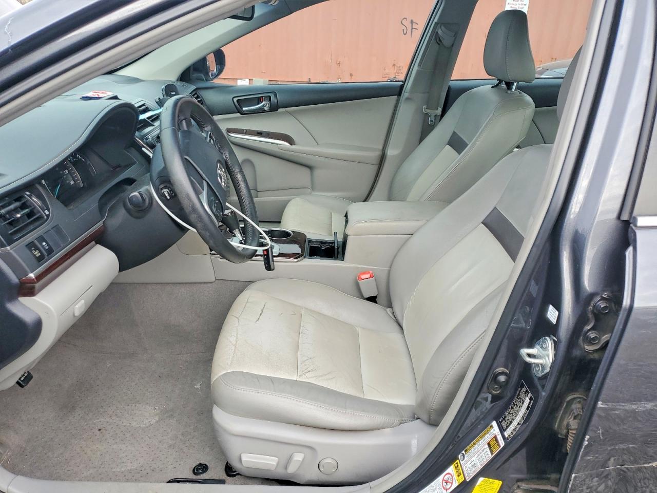 2012 TOYOTA CAMRY SE photo 7