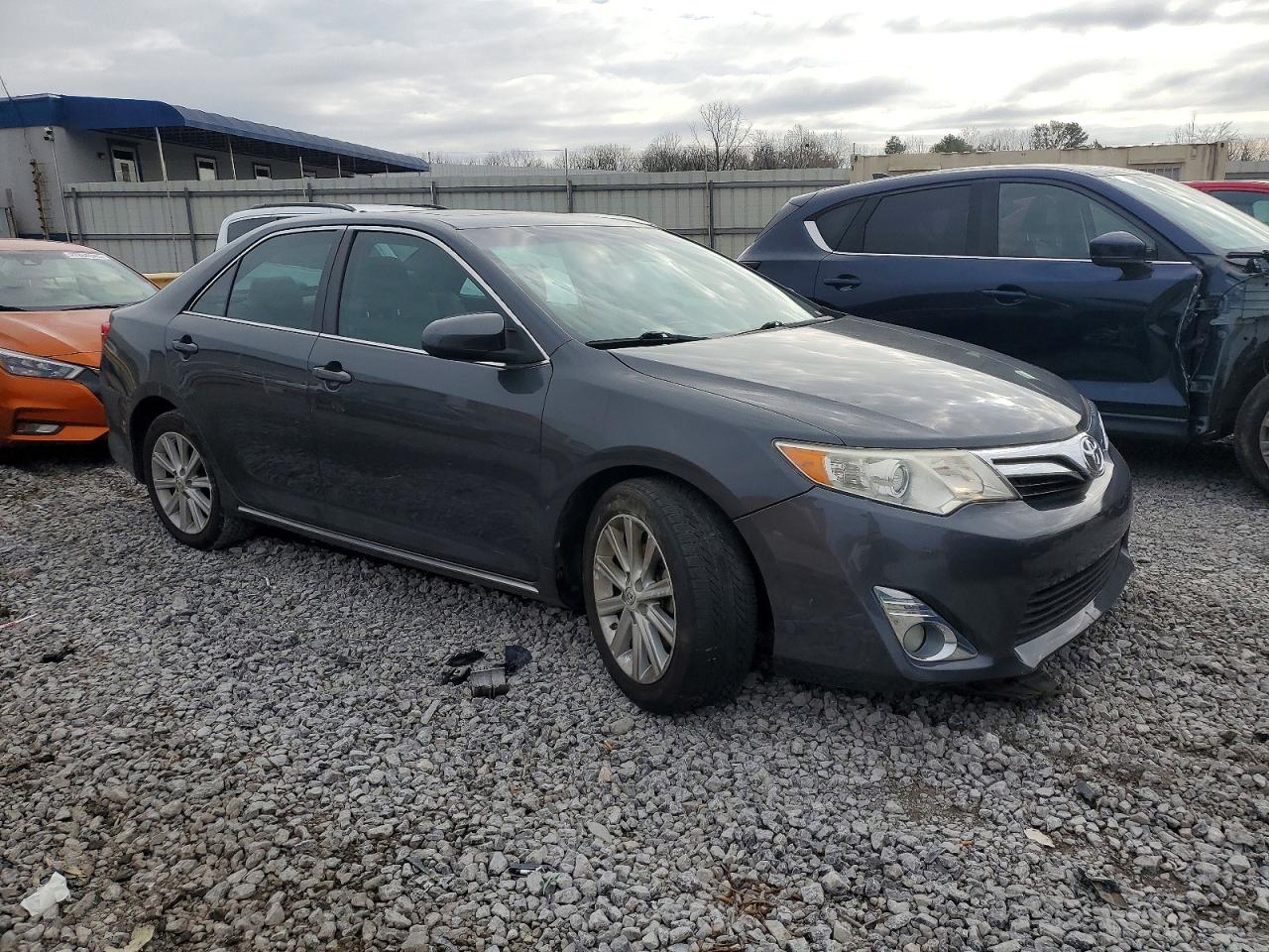 2012 TOYOTA CAMRY SE photo 4