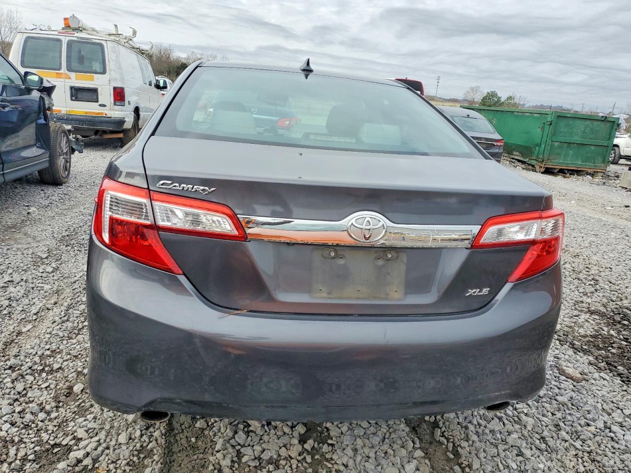 2012 TOYOTA CAMRY SE photo 6