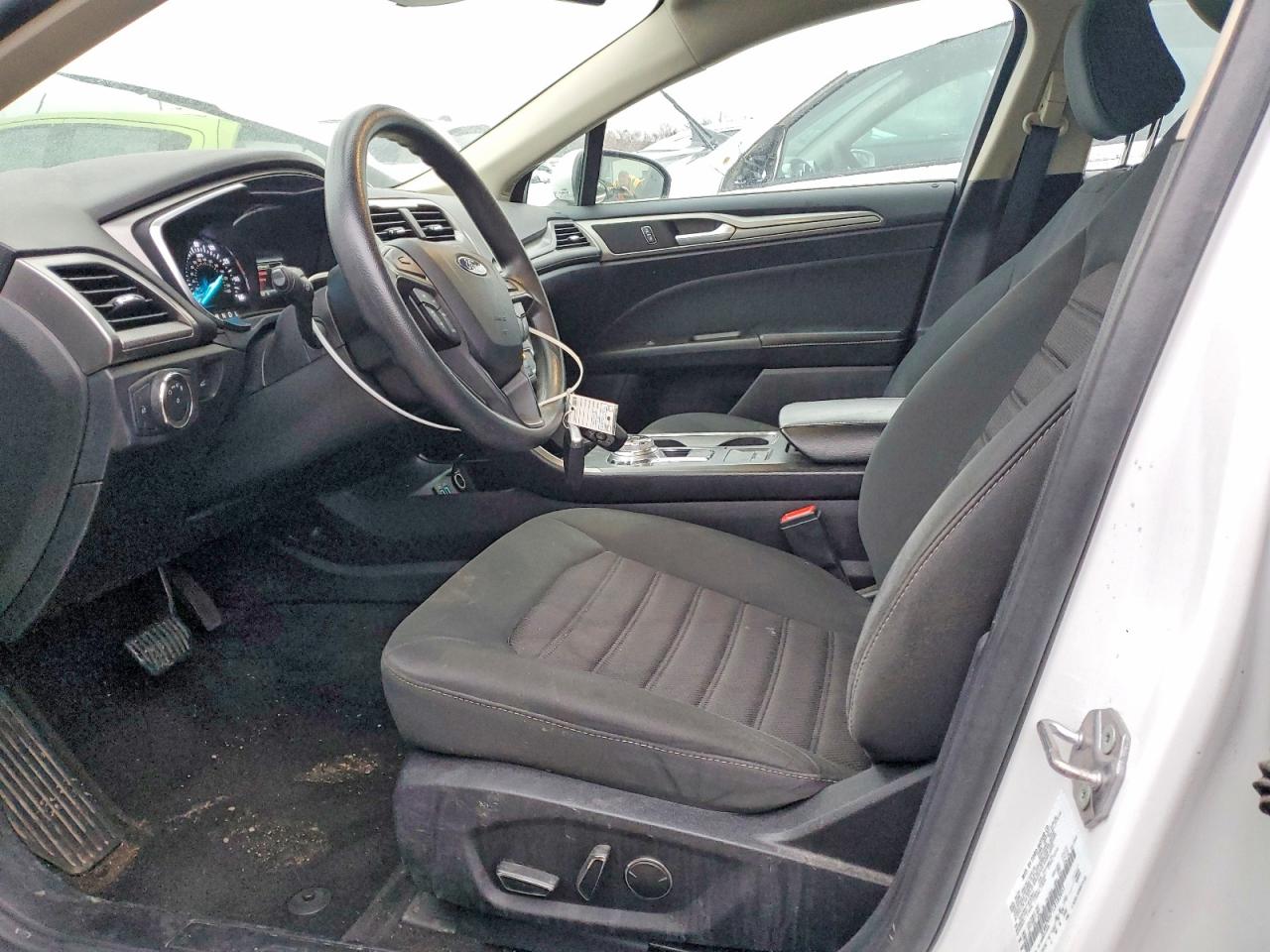 2020 FORD FUSION SE photo 7