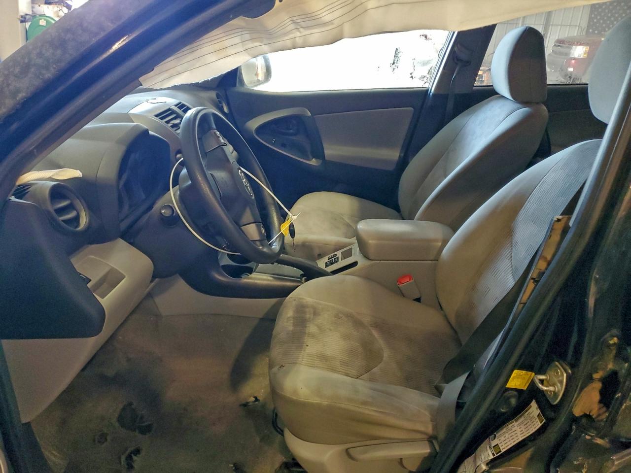 2012 TOYOTA RAV4 photo 7