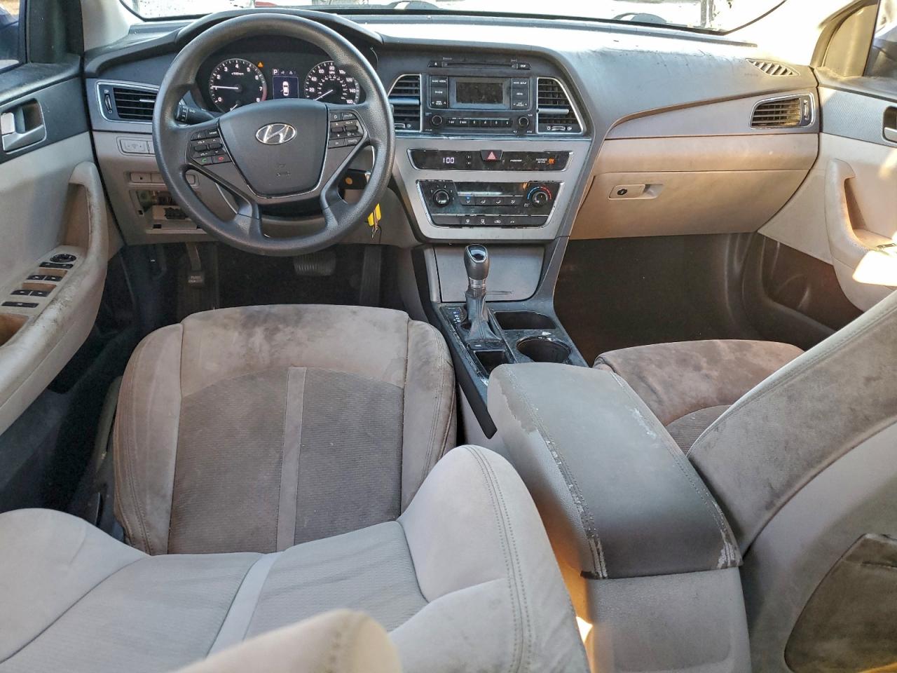 2017 HYUNDAI SONATA SE photo 8
