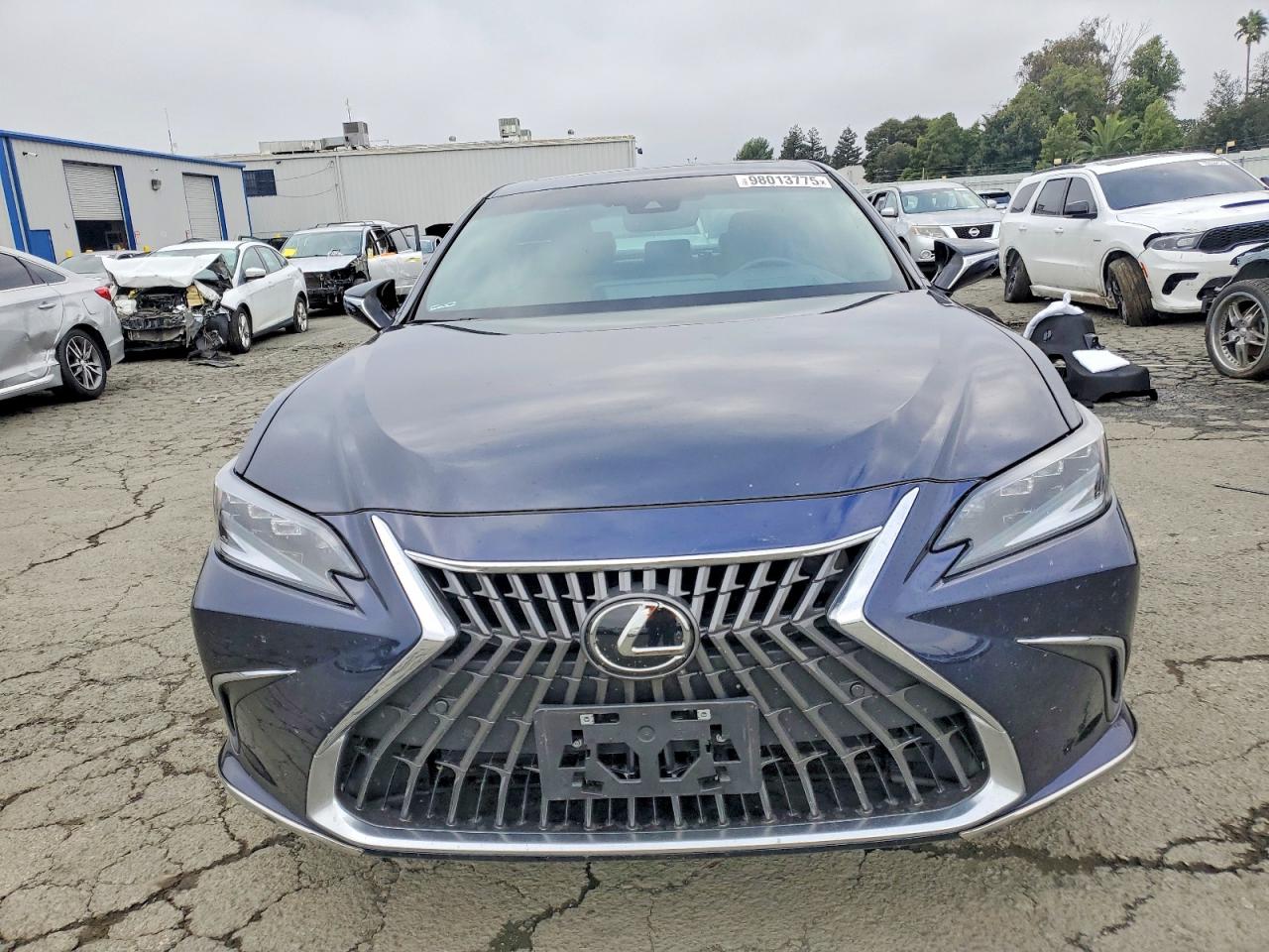 2024 LEXUS ES 300H BASE photo 5